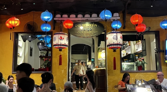 CARGO CLUBでのご夕食